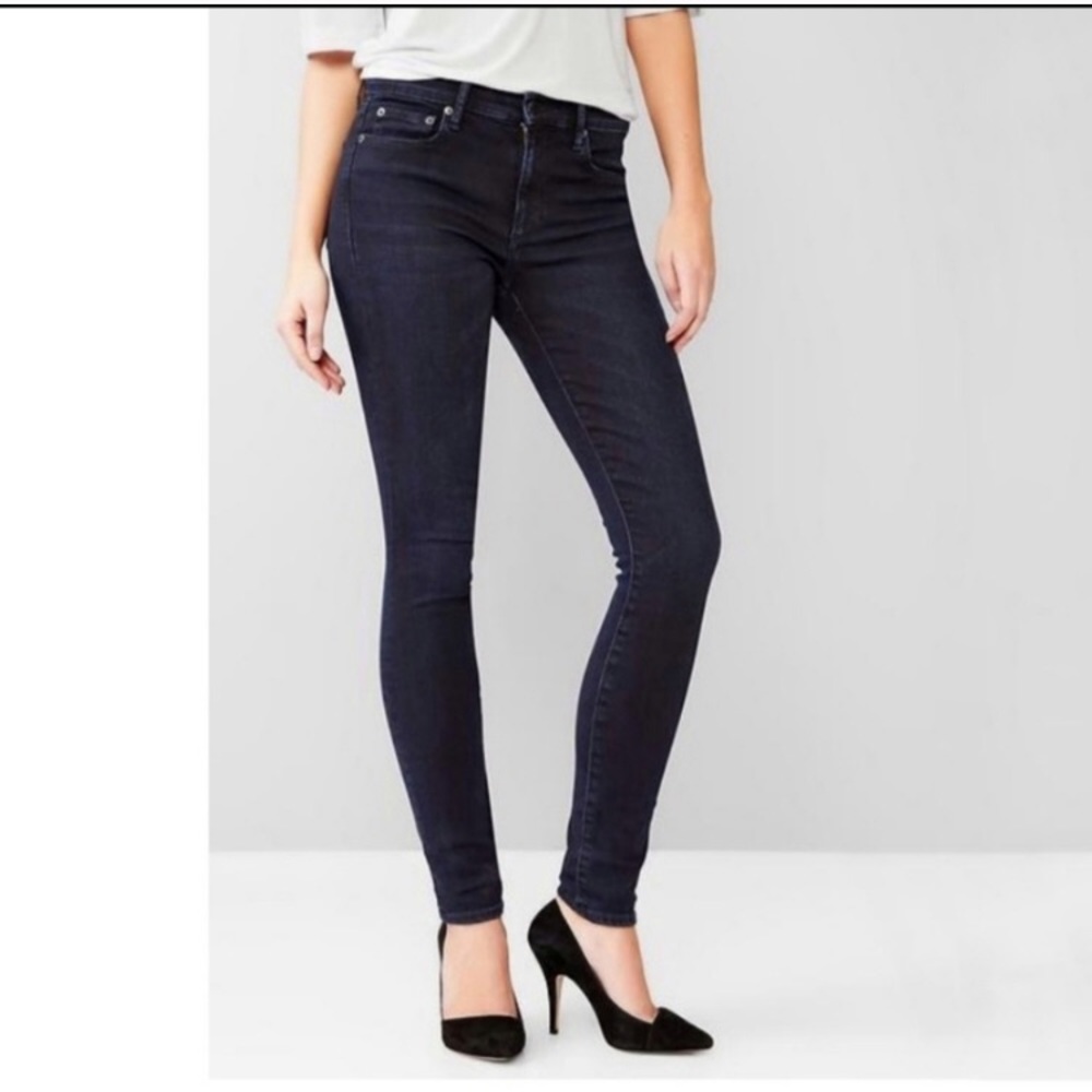 Gap Resolution Jeans